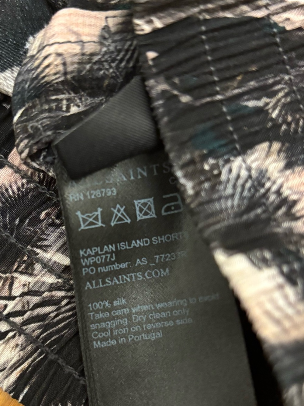 NWOT All Saints 100% Silk Kaplan Island Shorts - Picture 7 of 7